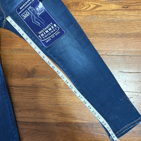 NWT⭐️BANDOLINO Seamless SKINNY JEANS👖”Smooth Operator CROP” with STRETCH Size 4 - Picture 8 of 13